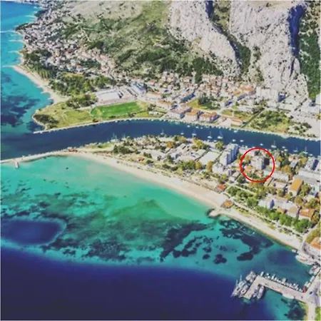Center * Omiš