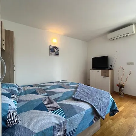 Apartment Center